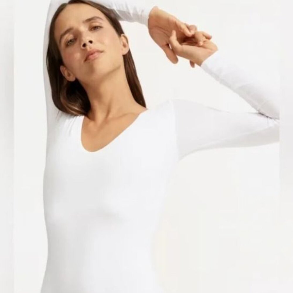 🌟 Everlane The Long-Sleeve Supima V-Neck Bodysuit with Thong Bottom, White (S)* - Picture 3 of 14